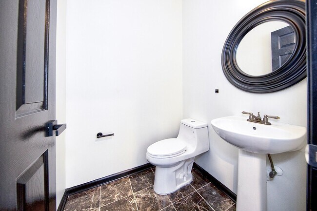 Building Photo - Modern Comfort Meets Everyday Convenience in this Stunning Forest Hill Townhome with 3 Beds & 3.5...