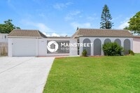 Building Photo - 3 Bedroom Pet-Friendly Home in New Port Ri...
