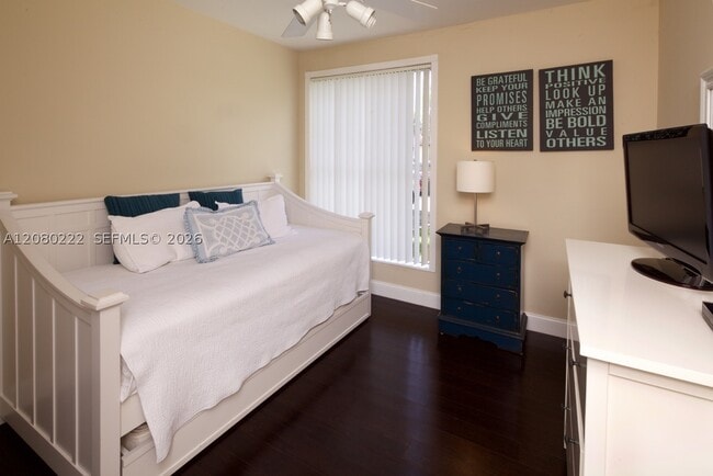 Building Photo - 5631 SW 58th Ct
