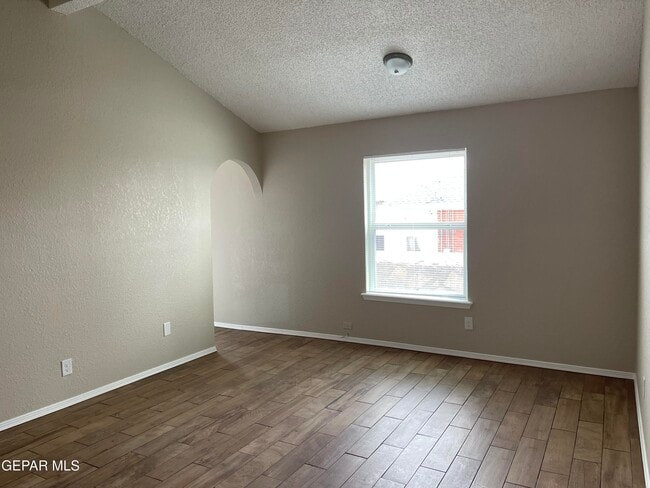 Building Photo - 2401 Copper Ave