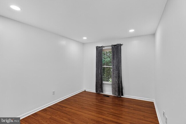 Building Photo - 51 Oak Crest Ct