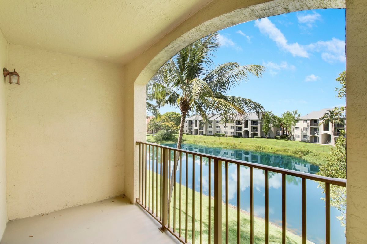 Building Photo - 4151 San Marino Blvd