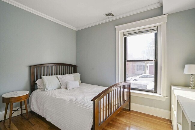 Building Photo - 278 K St