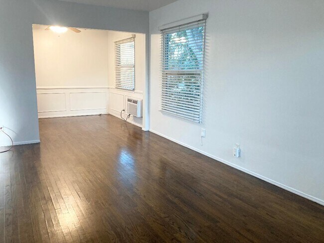 Building Photo - 5806 Coldwater Canyon Ave