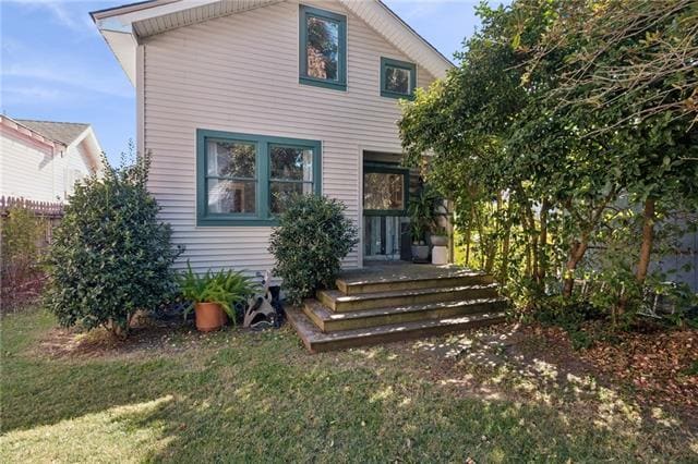 Building Photo - 317 N Bernadotte St