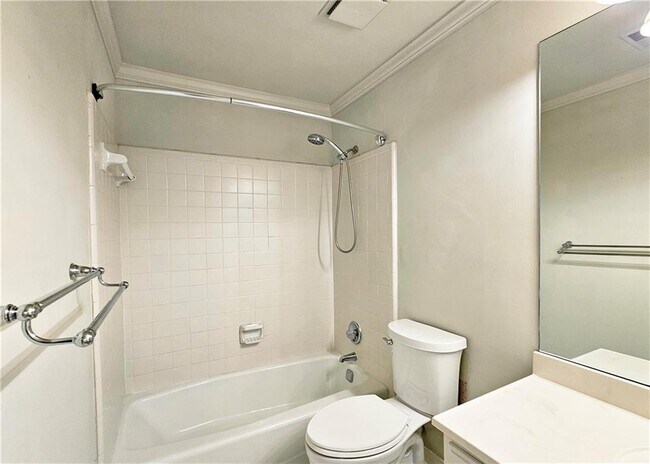 Building Photo - 5652 River Oaks Pl NW