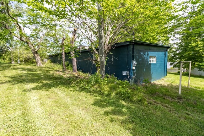 Building Photo - 9447 Lusk Rd