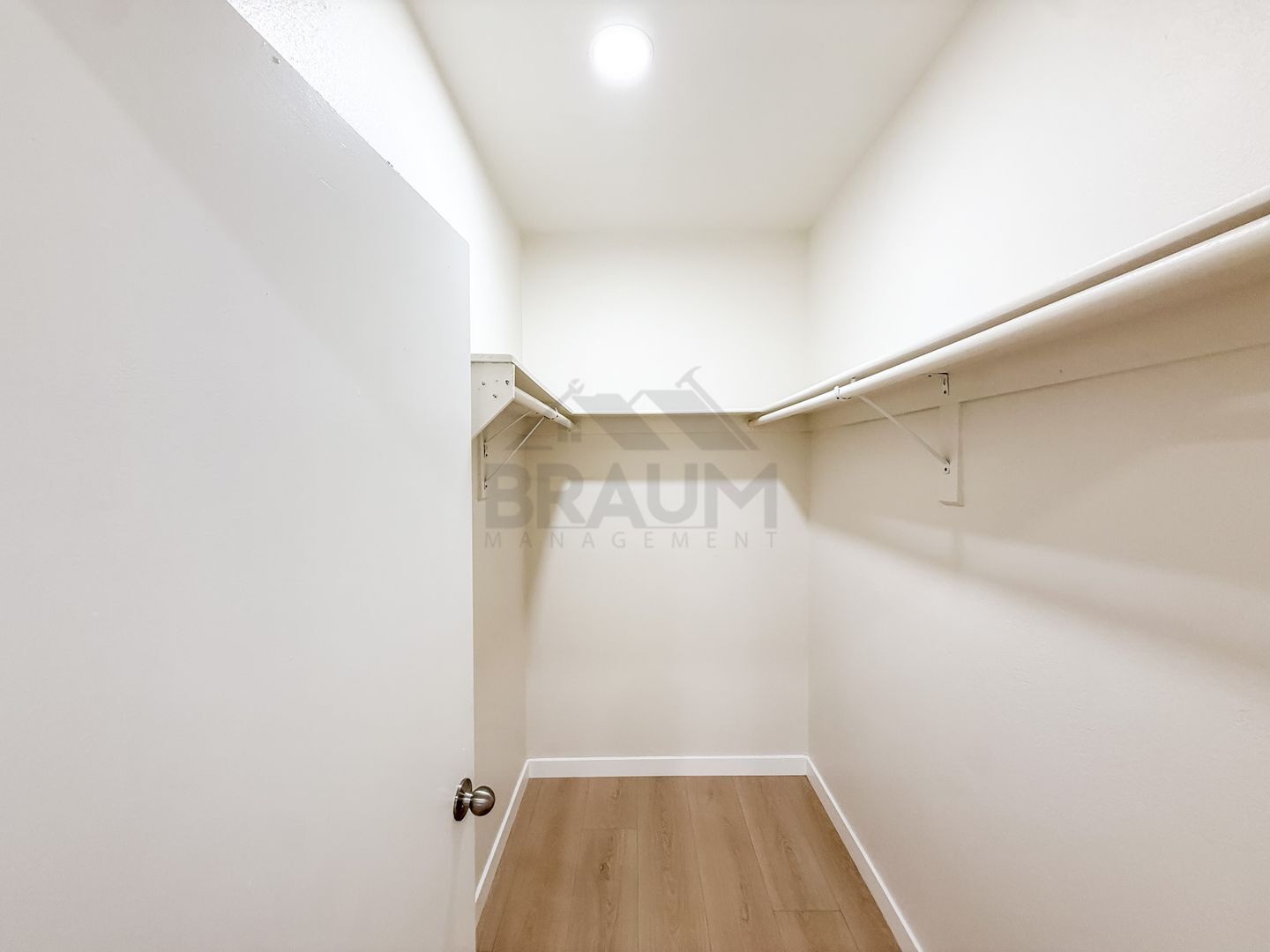 Building Photo - 11459 Collins St