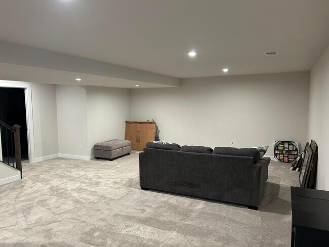 Building Photo - 603 Spring Hollow Dr