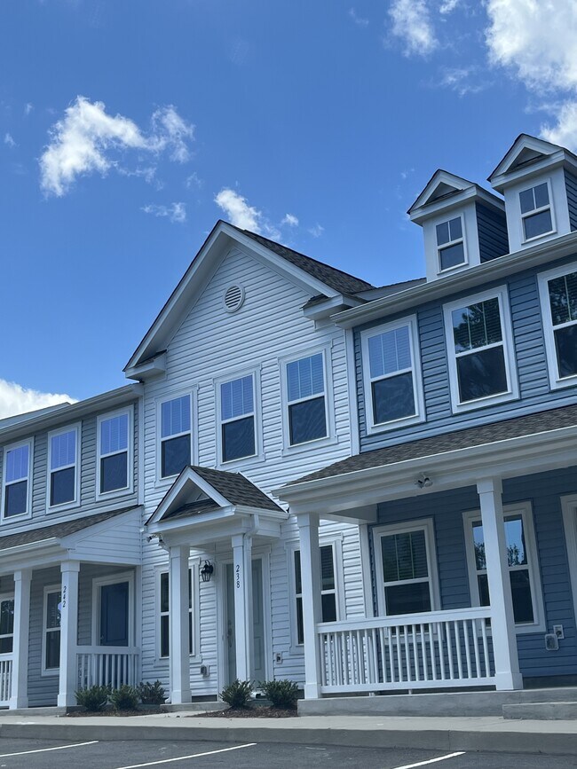 Building Photo - 230 1st St