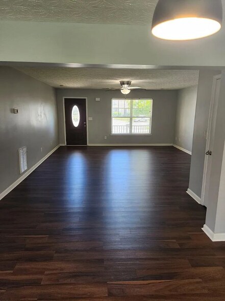 Building Photo - 1325 Harrington Ct