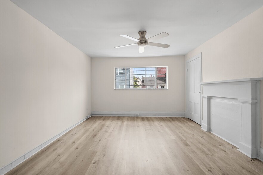 Building Photo - 138 S 17th St
