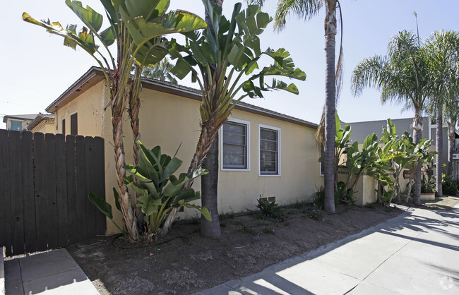 Primary Photo - Park Garden Cottages