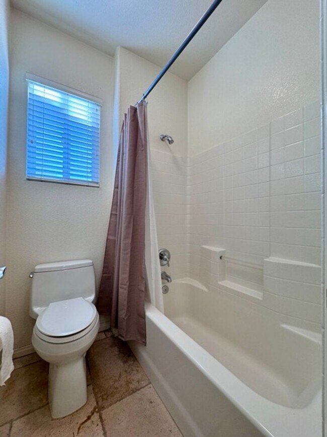 Building Photo - FOR LEASE: Stunning expansive 3 Bedroom Re...
