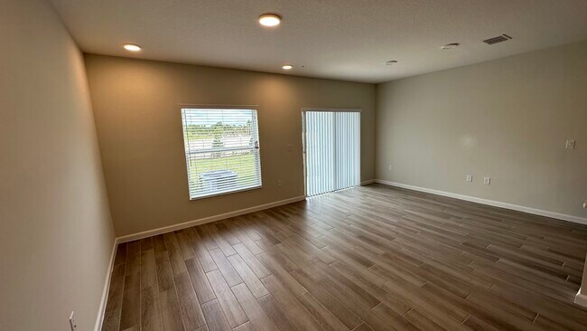 Building Photo - 2811 Narcoossee Cmns Wy