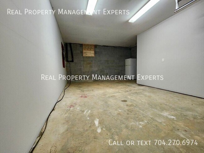 Building Photo - 138 Sun Ridge Dr