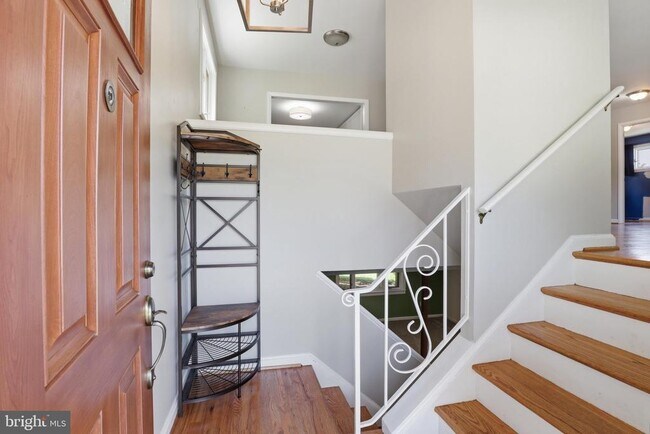 Building Photo - 4014 Jeffry St