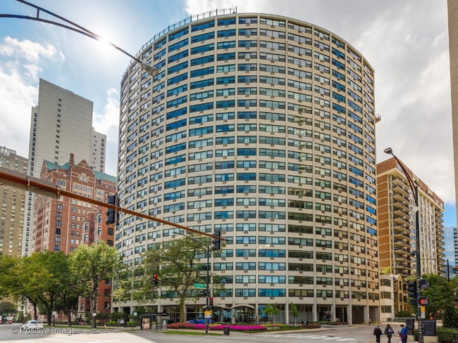 Building Photo - 1150 N Lake Shore Dr