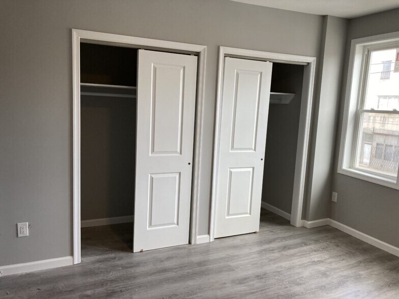 Building Photo - 35 N Conestoga St