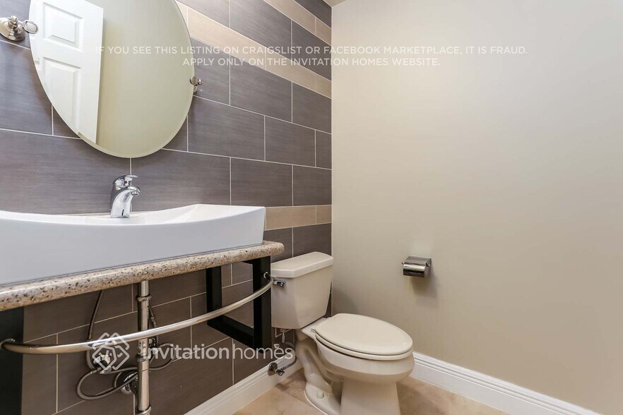 Building Photo - 1240 NW 105th Ave