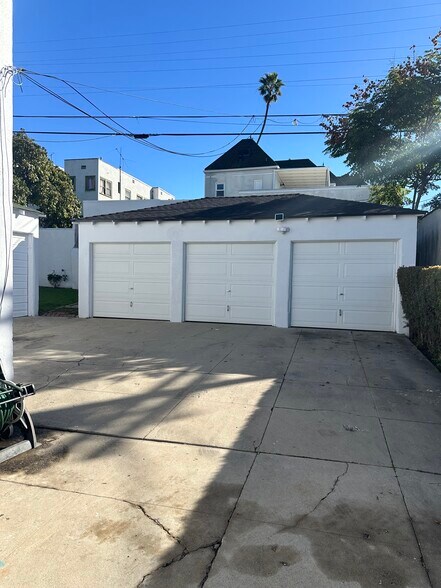 Building Photo - 2028 1/2 S West View St