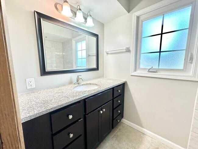 Building Photo - 3431 W Colette Ct