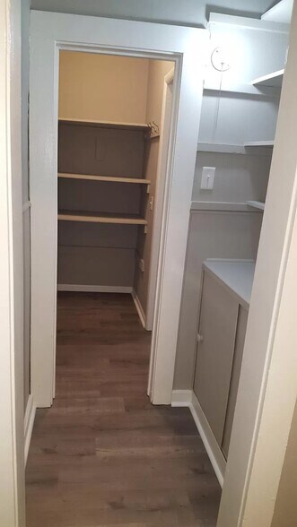 Linen Closet - 1516 N 13th St