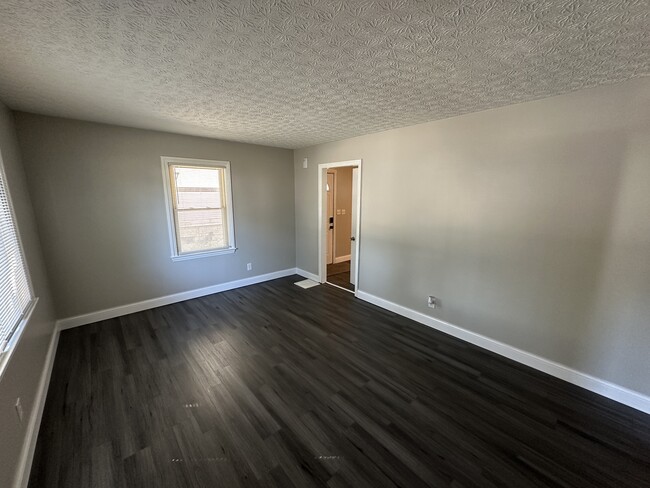 Family Room - 3035 Audubon Rd