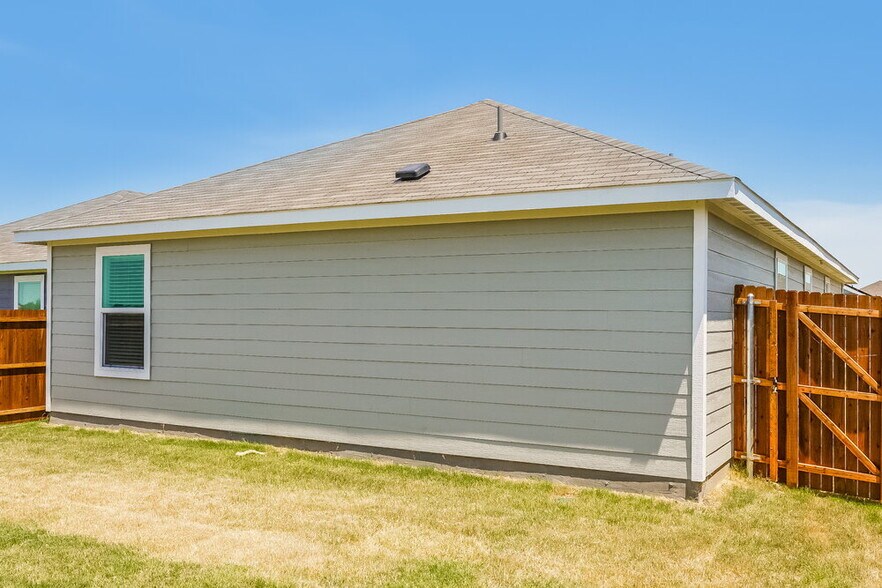 Building Photo - 5942 Wedgemere Dr