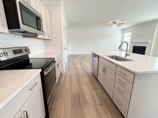 Building Photo - 324 Highview Dr