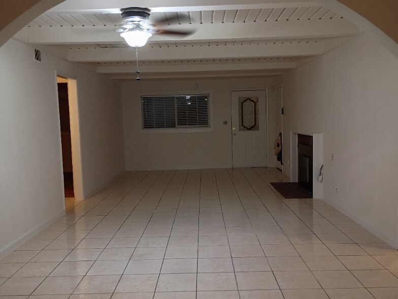Building Photo - 5605 Layton Dr