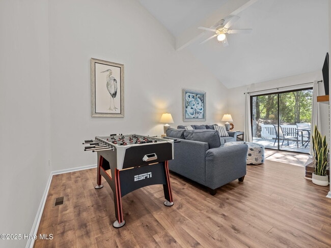 Building Photo - 131 Oakleaf Dr
