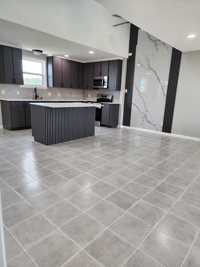 Building Photo - 386 Rd 591701