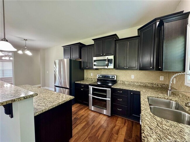 Building Photo - 112 Palmate Ct