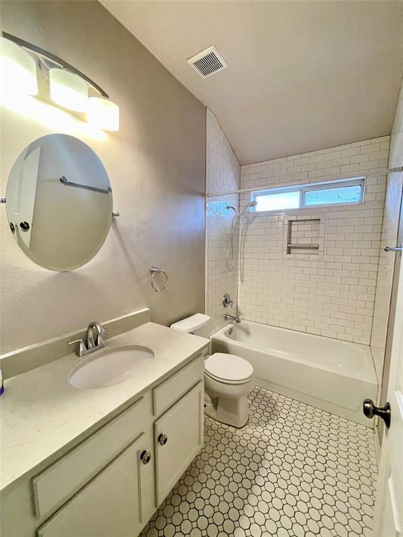 Building Photo - 7008 Auckland Dr