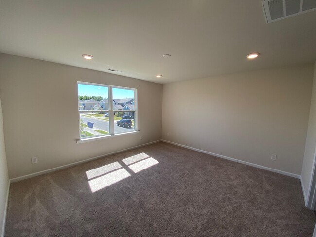 Building Photo - 6015 Weddington Pointe Dr
