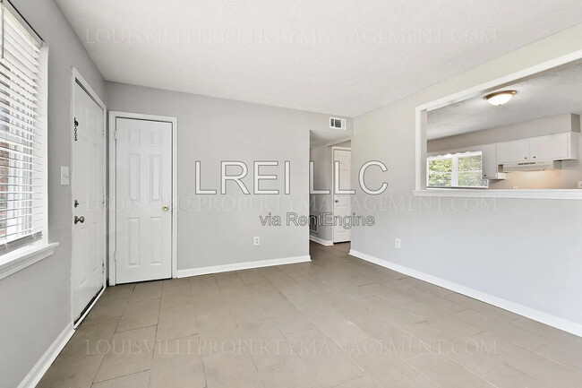 Building Photo - 8300 Candleglow Ln