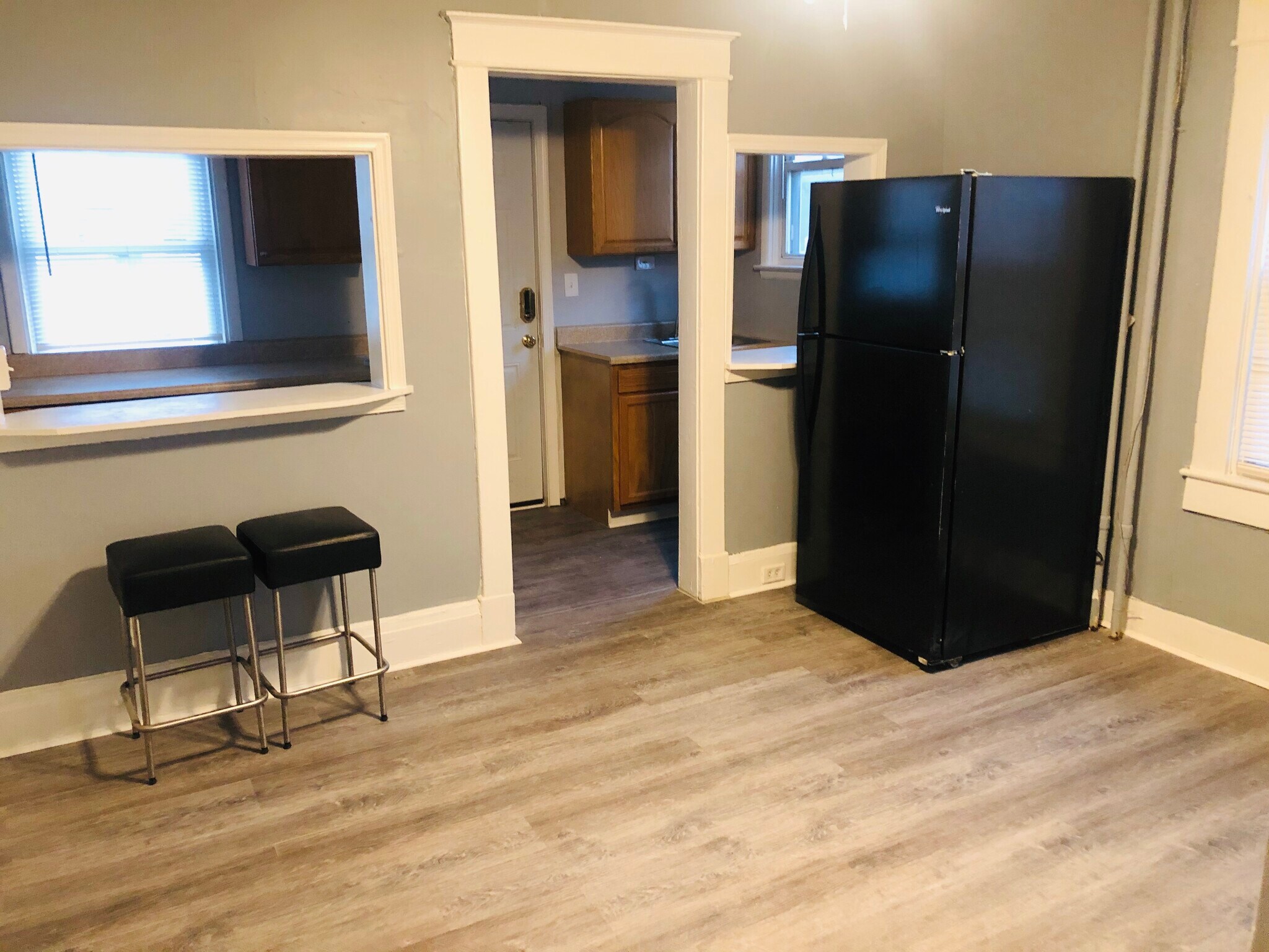 Building Photo - 2922 E Cold Spring Ln