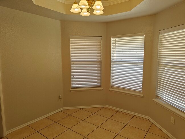 Building Photo - 809 Regiment Way