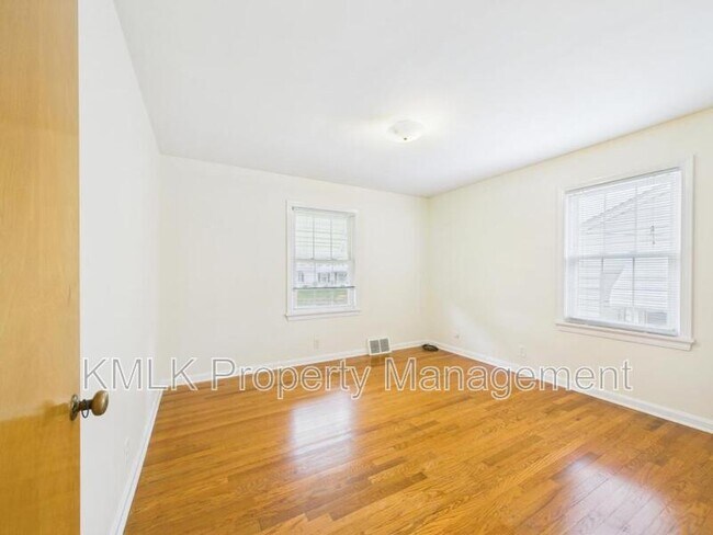 Building Photo - 2667 11th St