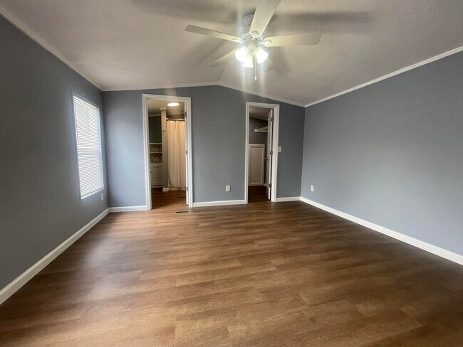 Building Photo - 5307 Shoffner Blvd