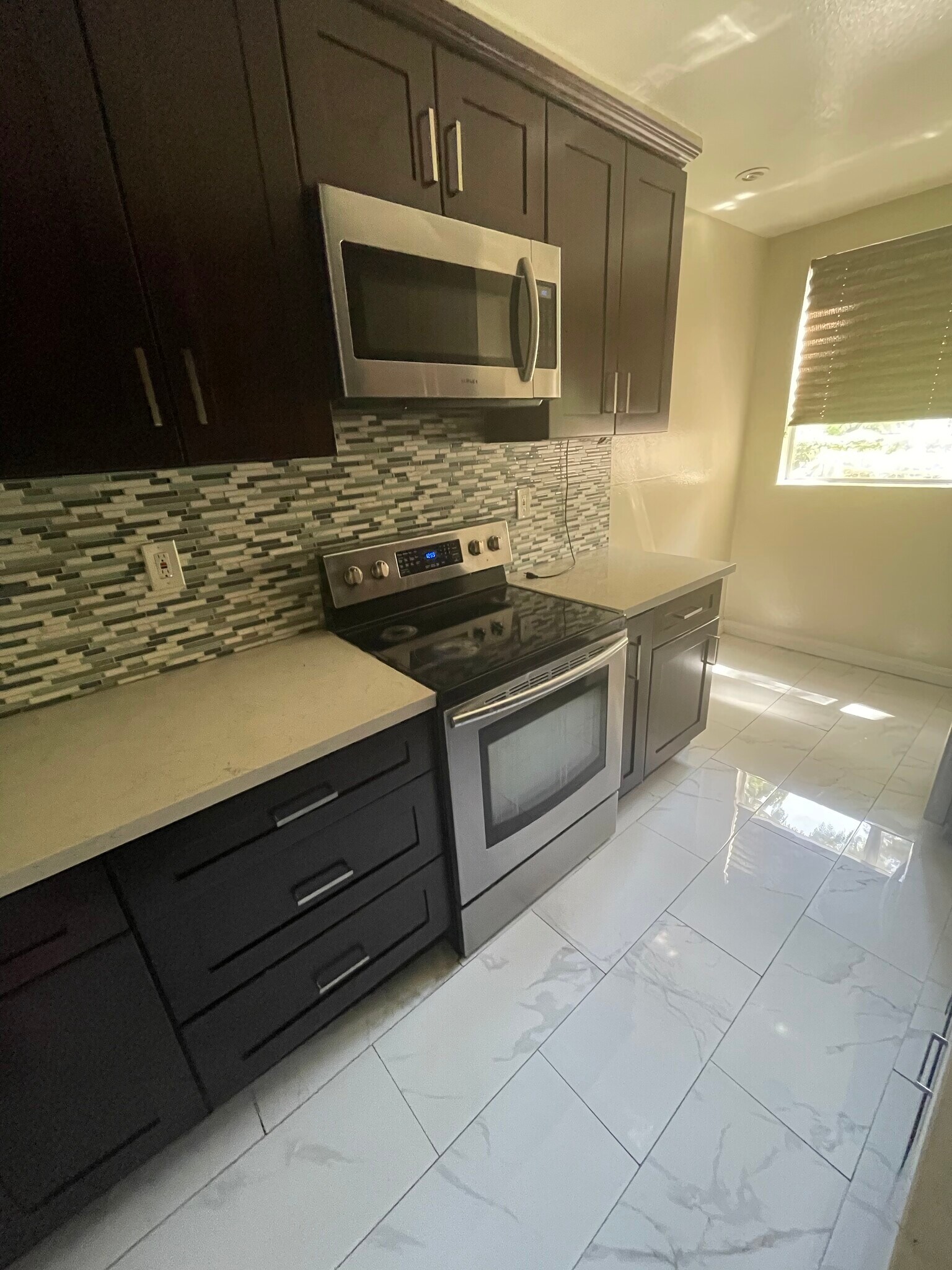 Building Photo - 3113 Raintree Cir