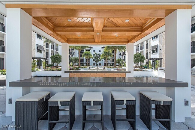 Building Photo - 1030 3rd Ave S