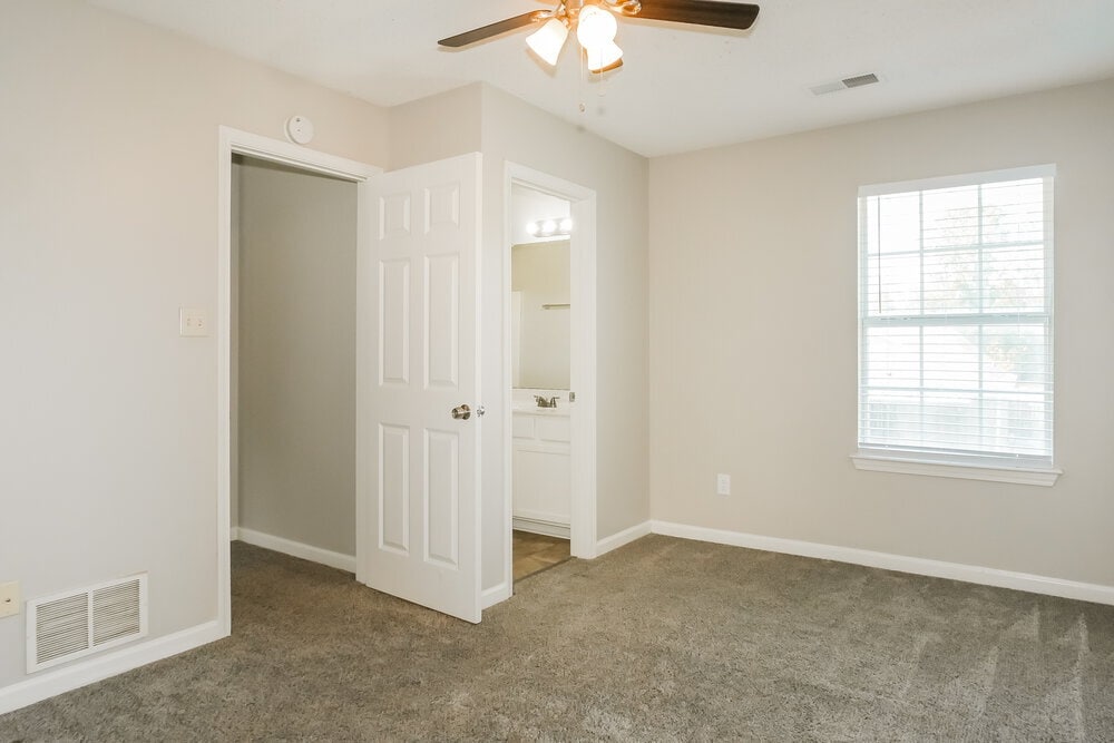 Building Photo - 4551 Blue River Dr
