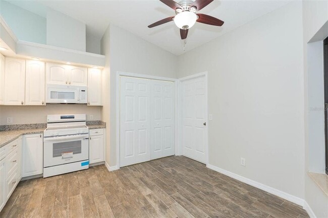 Building Photo - 6541 Brentwood Dr.