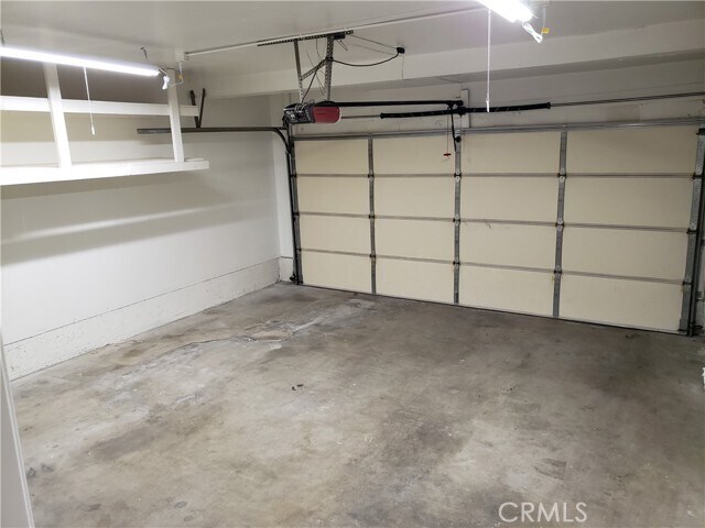 Building Photo - 608 Amber Dr