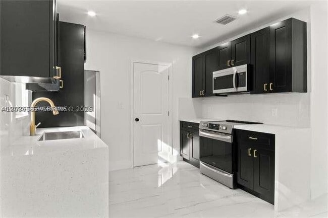 Building Photo - 1739 NW 67th St