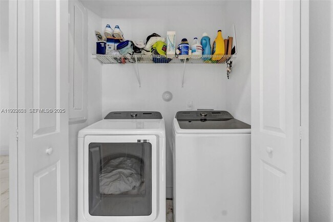 Building Photo - 11939 SW 241 Ter