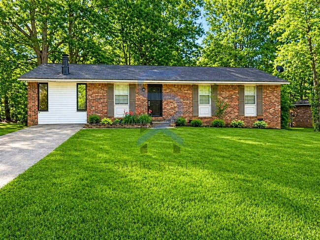 Building Photo - PRE-LEASING: Charming 3-Bed Home on Iron Gate Blvd: Cozy Comfort in 1075 Sq Ft, Jonesboro!