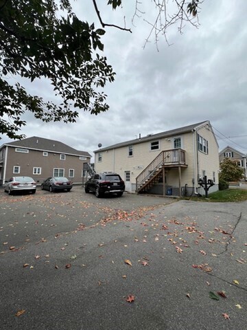 Building Photo - 175 Lynn St